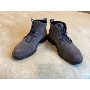 Born Banni Chukka Boots, Men's 8R, Taupe/Gray Suede and‎ black Lug Sole